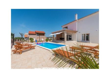 Holiday house vila Kunfin фото 4