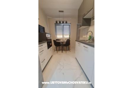 Mias luxury spa apartment фото 4