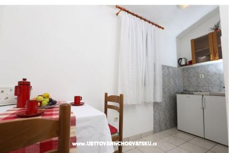 Vinka apartments DIREKT NA PLAŽI фото 3