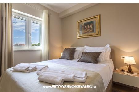 Flores Luxury Suites фото 3