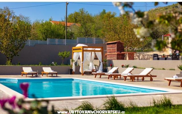 Villa Relax – Проживание Омиш, Хорватия