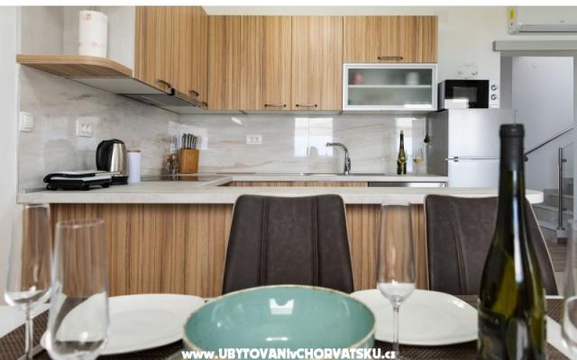 Crowonder Sun Garden – Проживание Примоштен, Хорватия