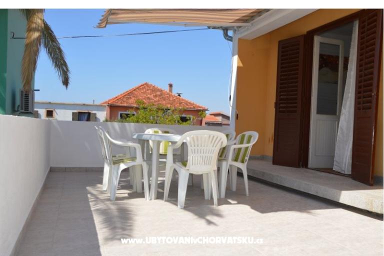 APARTMAN PAULINA/BIBINJE:4+2/STUDIO – фото 4
