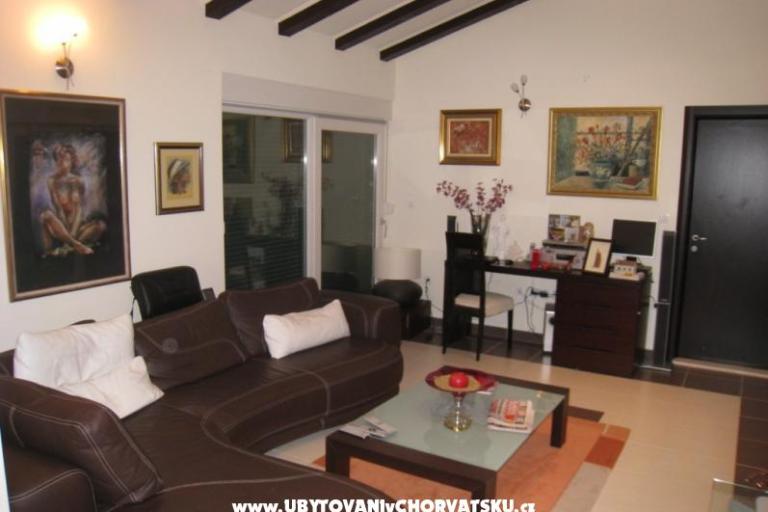 Luxury Villa-swimingpool,sauna,jacu – фото 8