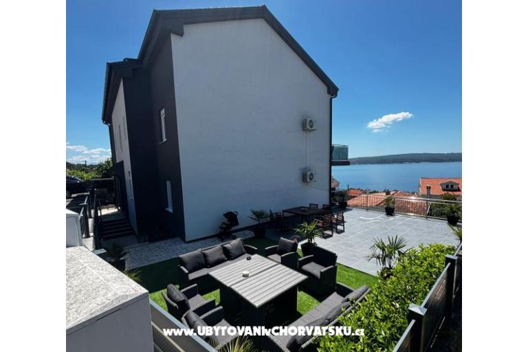 Delux apartment, heated pool – фото 3