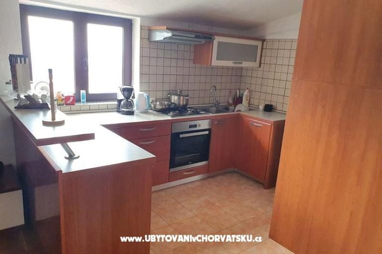 Villa Robert 2 с бассейном Cesarica – фото 3