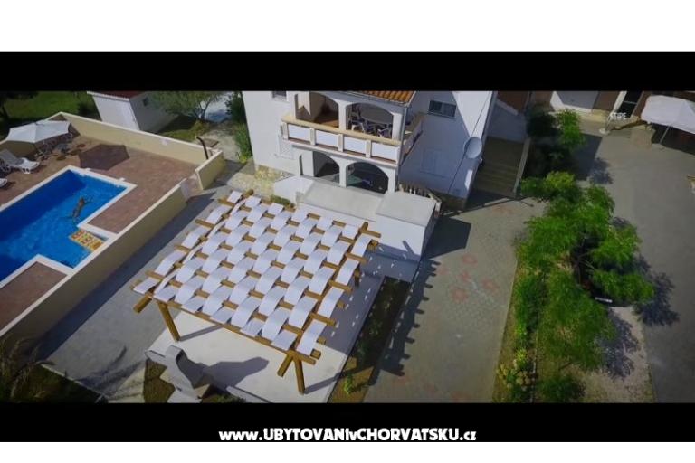 POOL HOUSE STIPE – фото 18