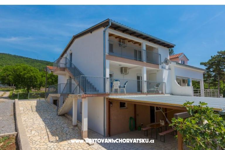 Pine apartment Klenovica – фото 4