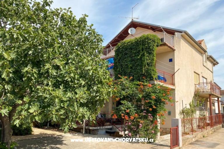 Villa Ana , one min walk to beach – фото 4