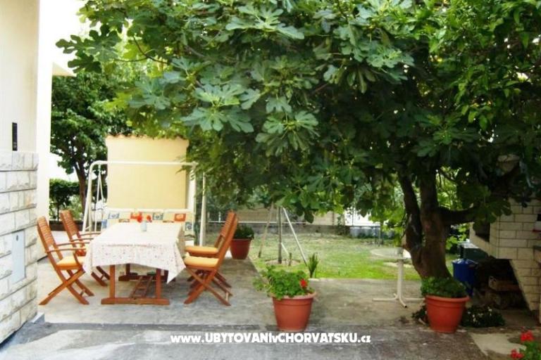 Villa with garden – фото 2