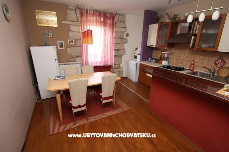 Heart of Pula - Centar Old Town  – фото 17