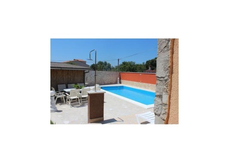 дом with swimming pool – фото 4