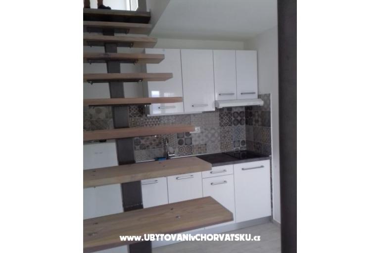 Nena Trogir, Slatine – фото 2