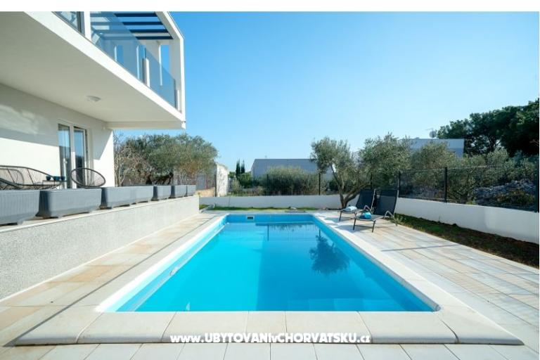Beach Villa с бассейном Tribunj – фото 7